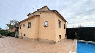 Haus in Piera. Casa en venta en urbanización can bou