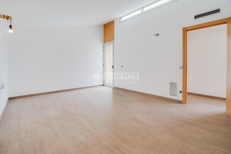 Foto 02e25ce2-c2a6-43eb-bec2-a272d4b1be9d. Casa  en venta en Sant Vicenç dels Horts