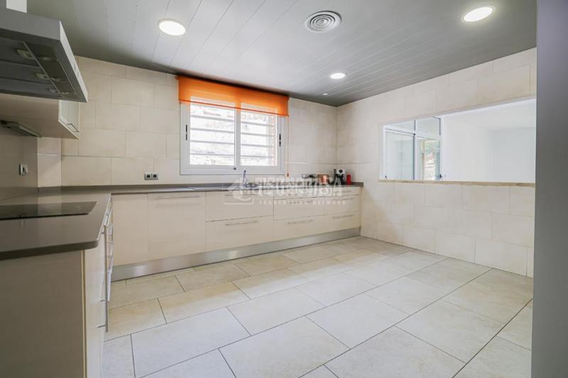 Foto 5ecbdde3-e194-4230-a83c-22b163aaa401. Casa  en venta en Sant Vicenç dels Horts