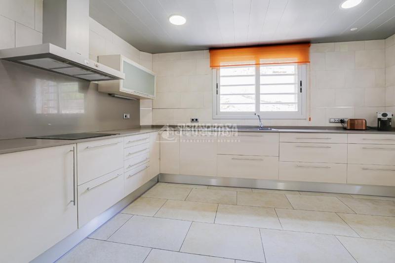 Foto d6931122-bcb2-446d-8e97-ddf64ee8dad8. Casa  en venta en Sant Vicenç dels Horts