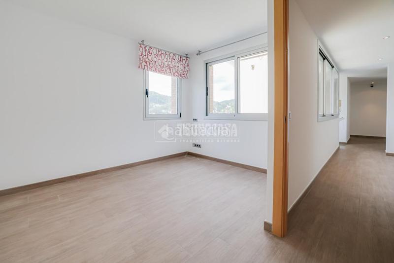 Foto dc62190d-811d-4f7d-b78f-a9c51adbdbf9. Casa  en venta en Sant Vicenç dels Horts