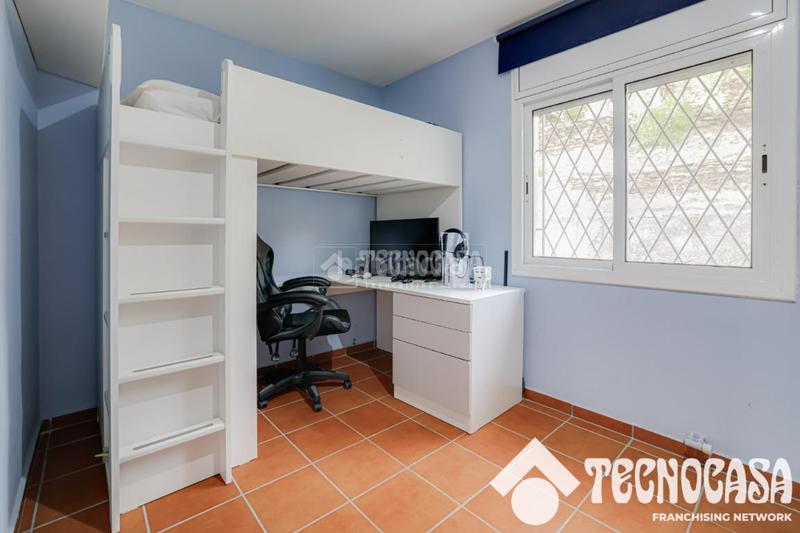 Foto 1f710f30-5aa5-4ca2-81c7-733ff8a6b77a. Casa  en venta en Torrelles de Llobregat