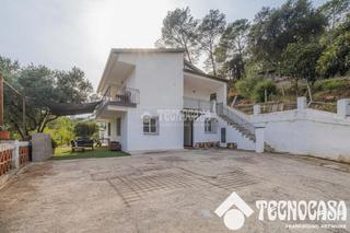 Maison à Torrelles de Llobregat. Casa en venta en torrelles de llobregat