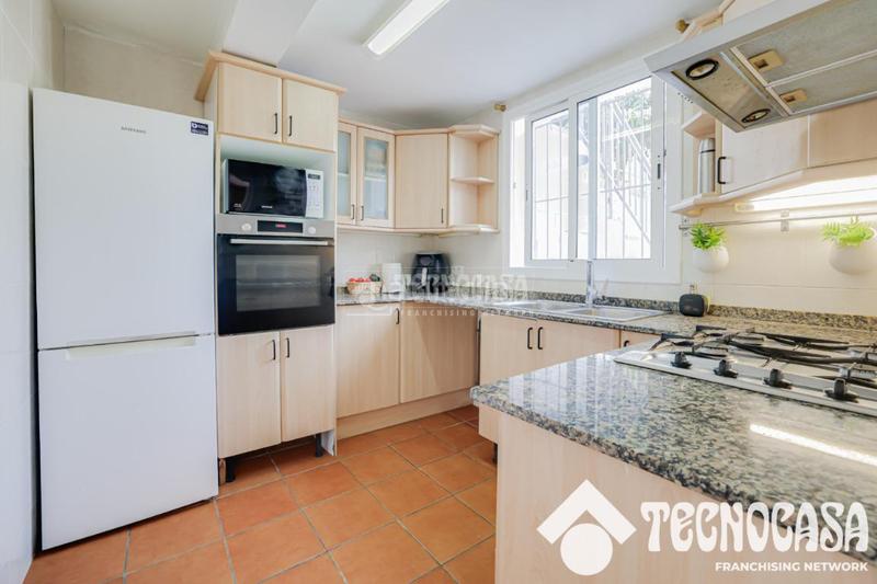 Foto d69fd95d-55d6-48ba-a334-0438ce6cc06a. Casa  en venta en Torrelles de Llobregat