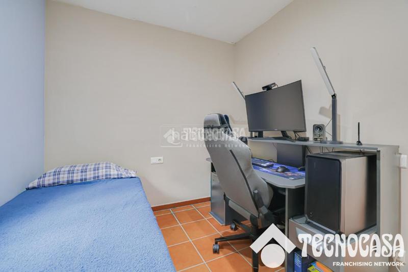 Foto eb6ba2d9-21e2-462c-90ad-b143875c0fad. Casa  en venta en Torrelles de Llobregat