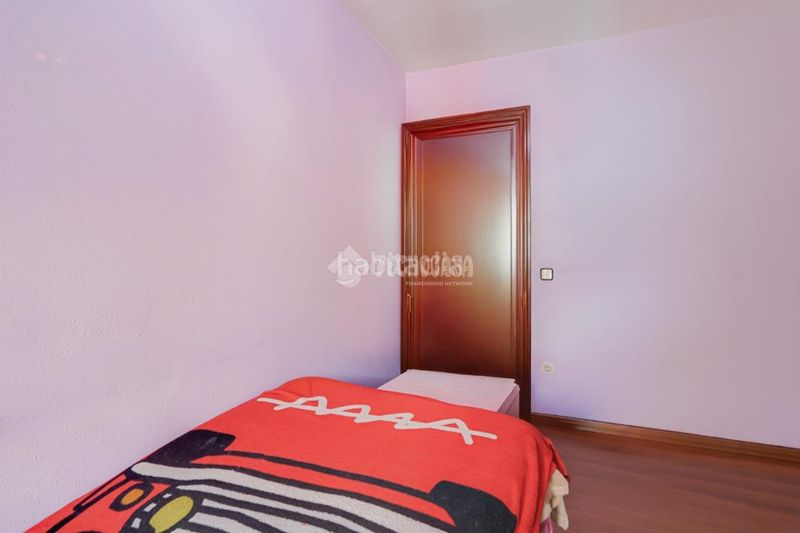 Foto 0ba4e060-1cf3-475d-a748-edbefca68529. Ático  en venta en Sant Vicenç dels Horts