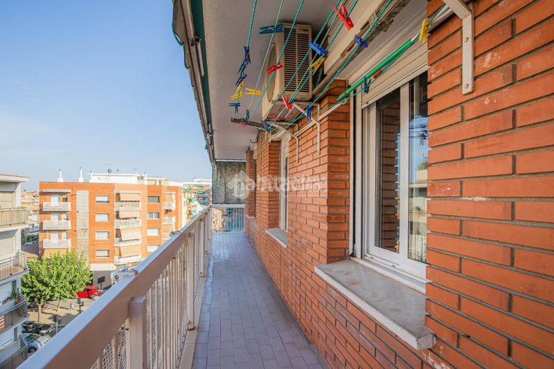 Foto 94d37367-f910-4439-9568-52399b9a8553. Ático  en venta en Sant Vicenç dels Horts