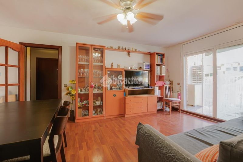Foto a2cc826c-36ee-43b2-a23f-bed9233a922d. Ático  en venta en Sant Vicenç dels Horts