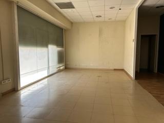 Lloguer Local Comercial  Carrer dr. calsina,del. Local comercial en lloguer a terrassa