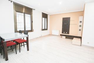 Rez-de-chausse  Carrer maresme, del. Planta baixa de dos habitacions en venda a can palet