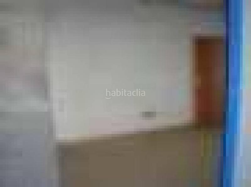 Foto 0fb746d8-8b4a-46b6-a45e-bd57ab6b2a11. Alquiler local comercial  al lado de los juzgados en Terrassa