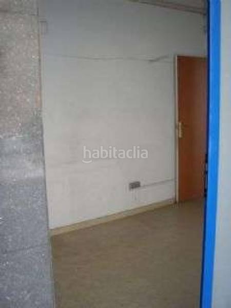 Foto 0e49a343-c028-4f81-a266-2247873db235. Rent business premise in La Cogullada Terrassa