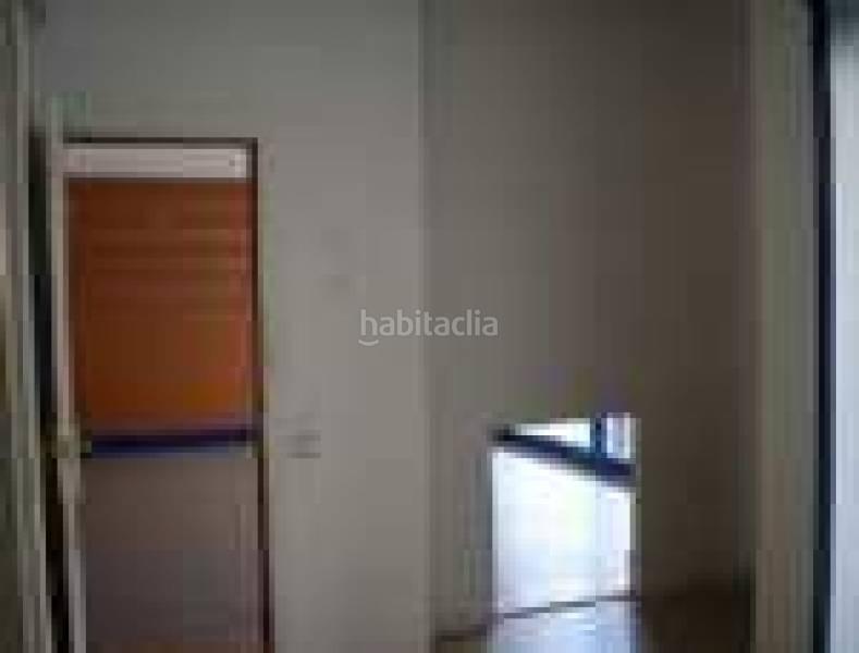 Foto b67773b9-acc9-4283-92b9-d44fc42dc5f1. Rent business premise in La Cogullada Terrassa