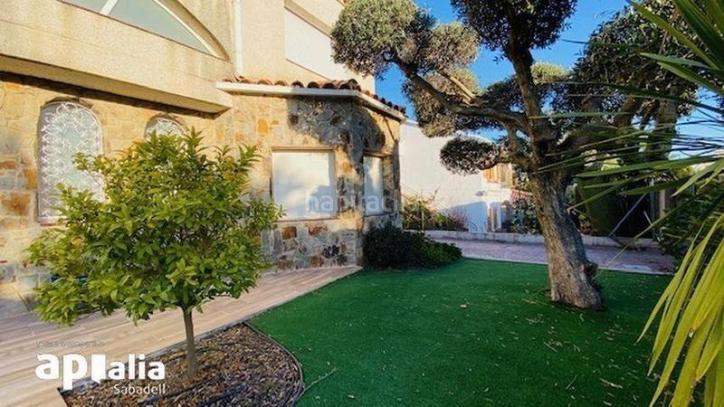 Foto 98f56432-596f-4b28-8898-567994f457d5. Xalet amb calefacció aparcament piscina a Castellarnau Sabadell