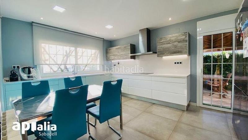 Foto e5e5bb9c-0626-45e1-8c02-f46262e7ba85. Xalet amb calefacció aparcament piscina a Castellarnau Sabadell