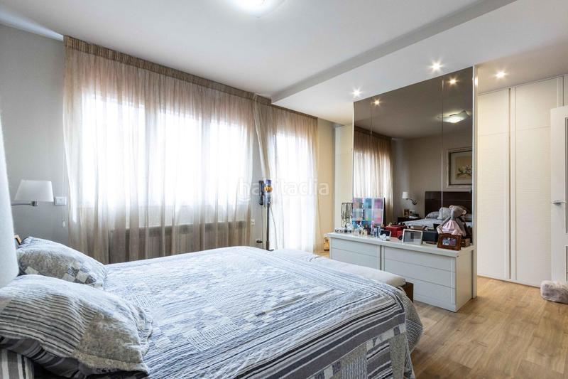 Foto 4d841e48-5984-4a53-ba93-f2b048cf561c. Casa amb calefacció aparcament a Centre Sabadell