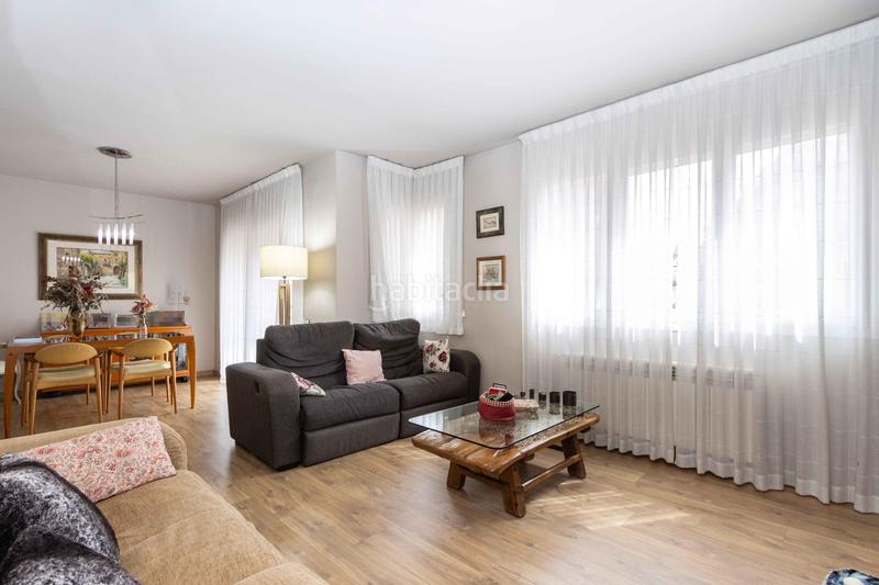 Foto cc1ddfd8-2456-4373-bd9a-2a3cfcb4f24e. Casa amb calefacció aparcament a Centre Sabadell