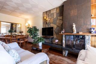 Casa adossada a Covadonga. Gran casa amb terrassa i garatge en venda a sabadell