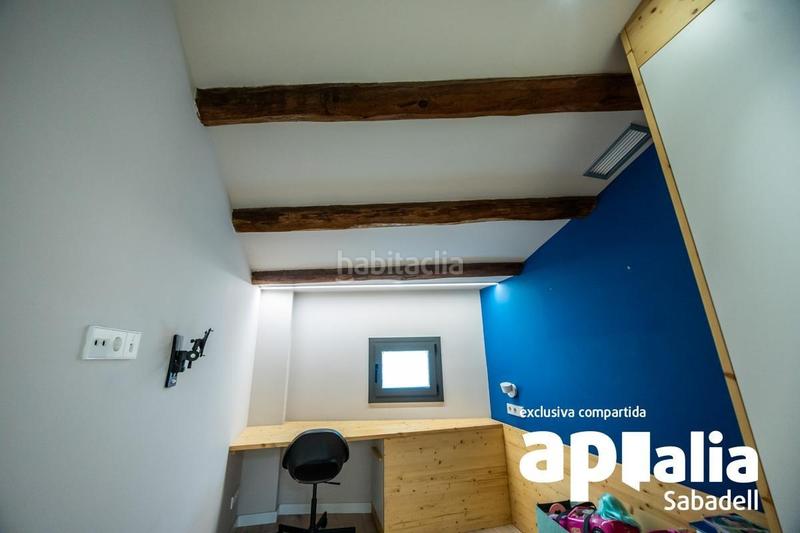 Foto aa7121d6-d84e-4307-a0af-7f35164592af. Casa adossada amb calefacció piscina a Gràcia Sabadell