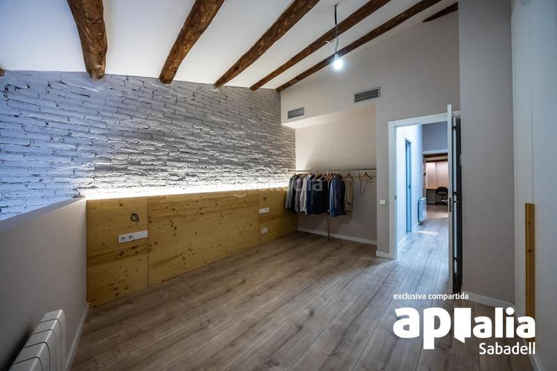 Foto ae14ae33-2165-46fe-9660-88875dab1f47. Casa adossada amb calefacció piscina a Gràcia Sabadell