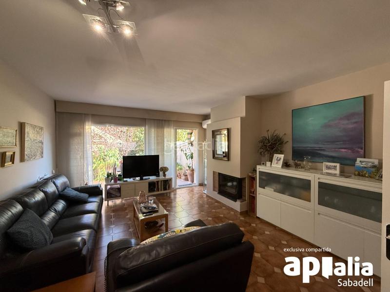 Foto b05098aa-22ae-4475-ae2d-3a850f91f7f1. House with heating parking in Creu Alta Sabadell