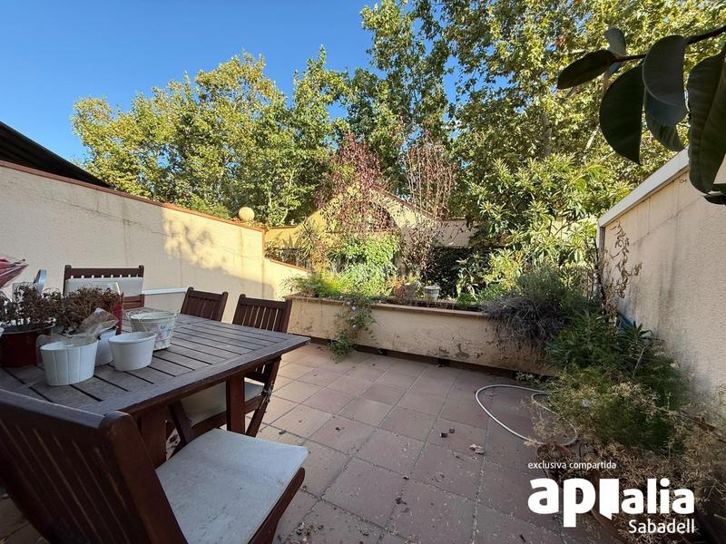 Foto dbfaf319-95b5-4927-ab8c-f45311b0f8df. House with heating parking in Creu Alta Sabadell