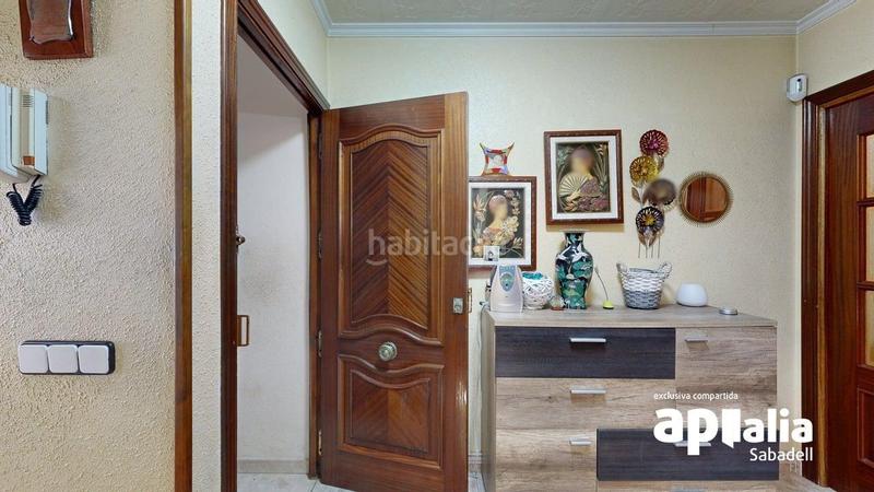 Foto 4af3a309-c5bd-406c-b7da-e42f34a186a1. Casa adossada amb calefacció aparcament a Creu de Barberà Sabadell