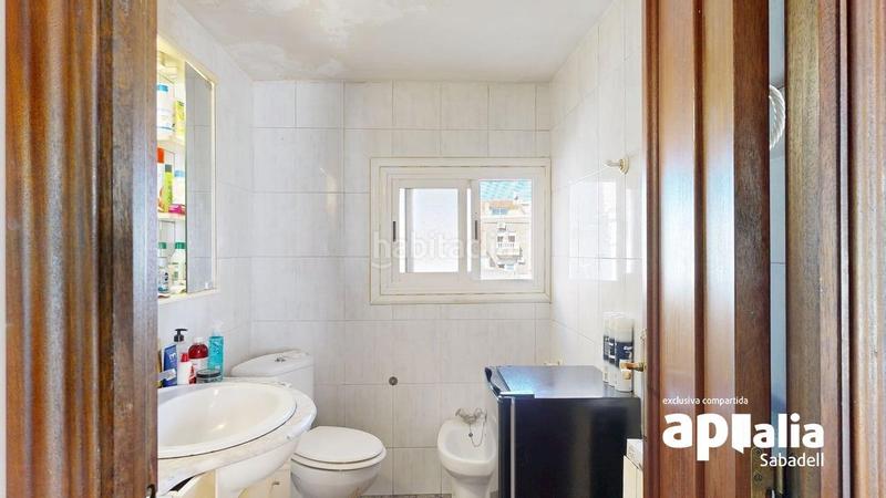 Foto 7ddc55f9-9672-4925-8451-f971975617ba. Casa adossada amb calefacció aparcament a Creu de Barberà Sabadell