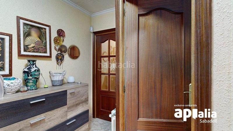 Foto df5498f2-cf1c-431c-808a-1d64a5549ddc. Casa adossada amb calefacció aparcament a Creu de Barberà Sabadell