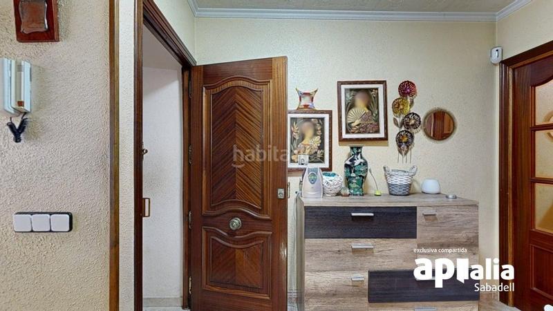 Foto e17b1f42-6db9-4bf8-8f92-3a655a48d70e. Casa adossada amb calefacció aparcament a Creu de Barberà Sabadell