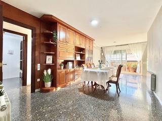 Semi detached house in Centre