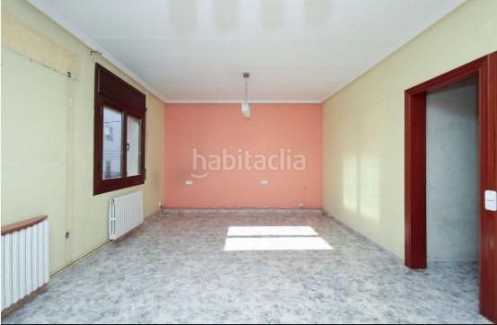 Foto d04bccfe-f81a-4a17-82ef-24549367592f. Casa amb aparcament a Ca n'Oriac Sabadell
