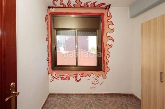 Foto fc3ba8c0-366b-4c84-b773-d174b0bbf9b8. Casa amb aparcament a Ca n'Oriac Sabadell