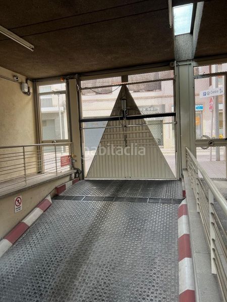 Foto 29c39a34-6a12-4086-8106-1a8fe6144c1d. Aparcament cotxe a Centre Sabadell