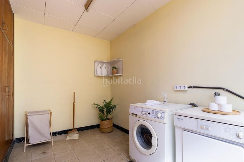 Foto c9e56c43-561c-4d70-8ef4-005bdcd20e82. Casa amb calefacció aparcament a Creu Alta Sabadell