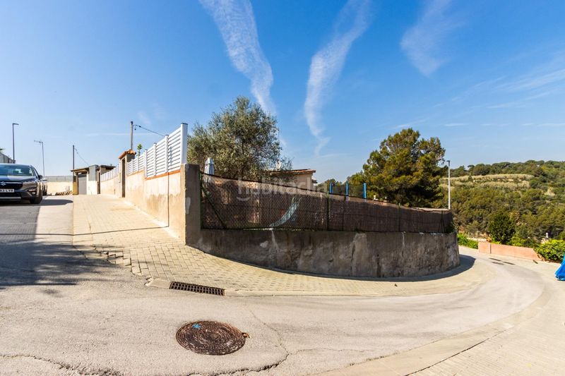 Foto e493c289-336a-457b-9ed0-e79a16249ec2. Casa amb calefacció aparcament piscina a Castellbisbal