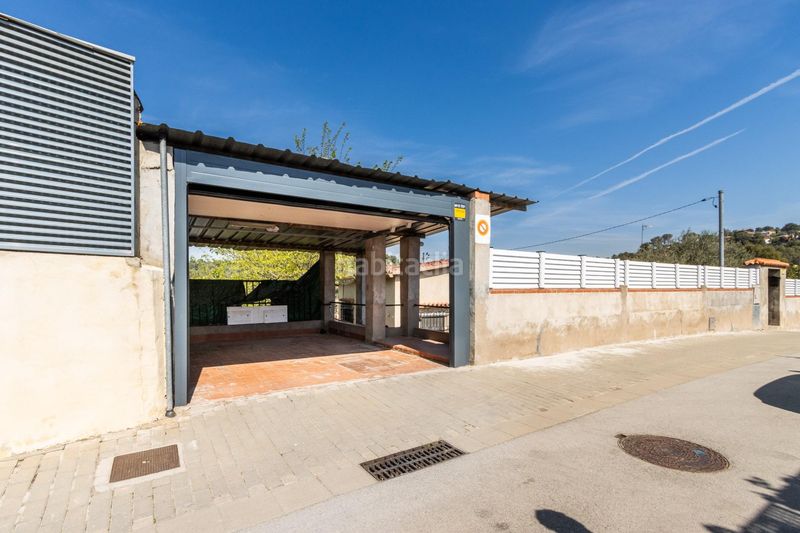 Foto fee0b57c-2ef2-406b-b035-4cb1eea58b67. Casa amb calefacció aparcament piscina a Castellbisbal