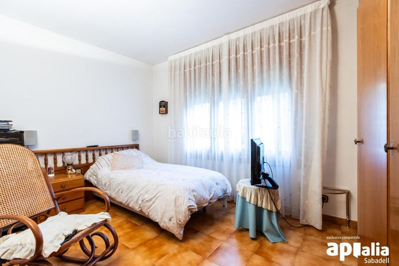 Foto 124225e3-b11e-4d39-8723-f301bccb4325. Casa amb calefacció aparcament piscina a Airesol Castellar del Vallès
