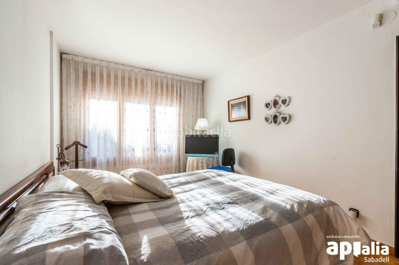 Foto aa2f4c45-b924-4f35-a552-c7f50643d94c. Casa amb calefacció aparcament piscina a Airesol Castellar del Vallès