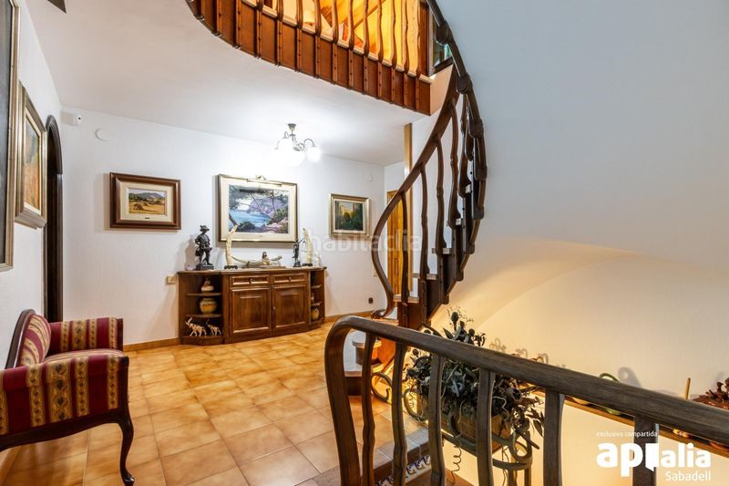 Foto b01628fe-2441-4e24-9042-f15481e08eaa. Casa amb calefacció aparcament piscina a Airesol Castellar del Vallès