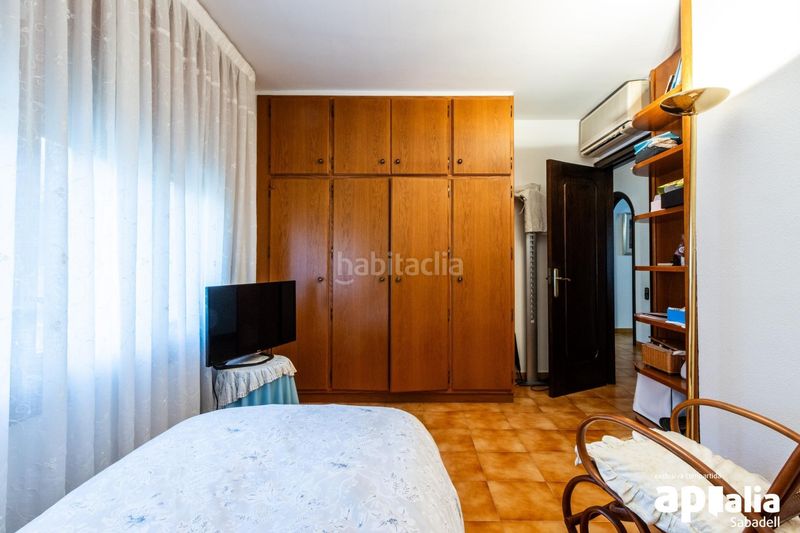 Foto c4a2cb20-3322-42d3-861e-1ceeadf422cc. Casa amb calefacció aparcament piscina a Airesol Castellar del Vallès