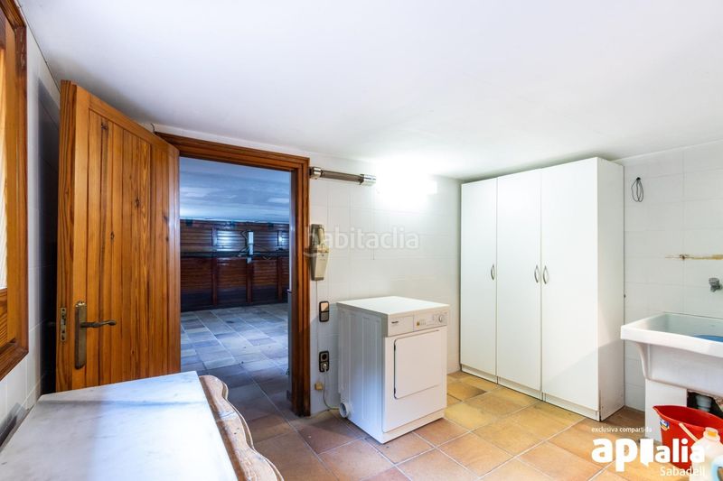 Foto eb5f1ad9-b998-4c67-baab-aa9ffcdf9a16. Casa amb calefacció aparcament piscina a Airesol Castellar del Vallès