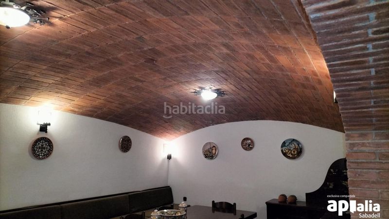 Foto f7283f44-5f9e-48cc-8f61-c345b8713fc9. Casa amb calefacció aparcament piscina a Airesol Castellar del Vallès