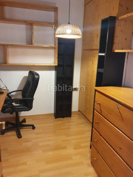 Foto eb30fd39-11d5-4171-8463-ba0a41968a86. Casa amb calefacció a Centre Sabadell