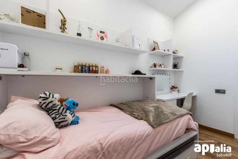 Foto 20cbd4ac-a498-4ff3-a0e5-3515425064e3. Casa adossada amb calefacció aparcament a Gràcia Sabadell