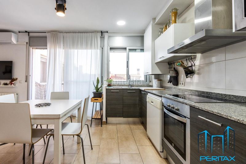Foto 2b521140-ed8e-4f5d-8a9b-cc547f1d1961. Penthouse with heating parking in Covadonga Sabadell