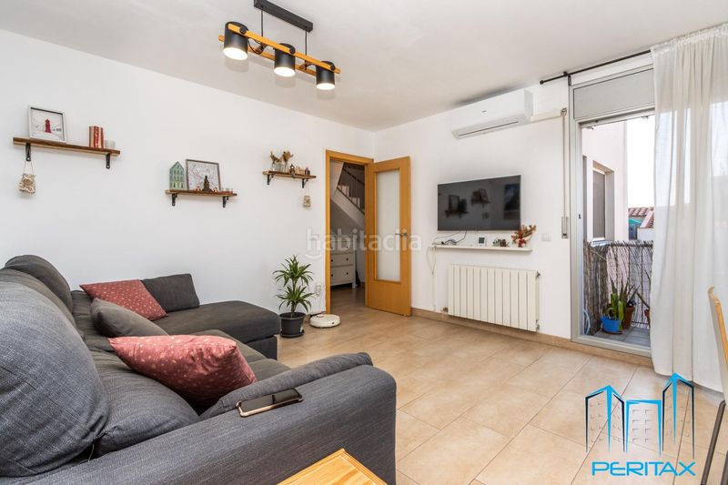 Foto 48b40a7b-1659-425c-8bac-deb6186758fb. Penthouse with heating parking in Covadonga Sabadell