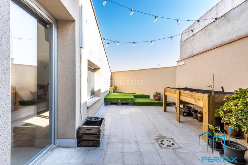 Foto 5178a34d-d52c-452f-8ee5-d02bf6c6ef3b. Penthouse with heating parking in Covadonga Sabadell