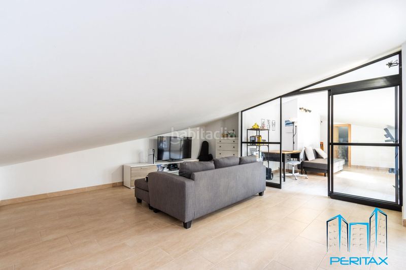 Foto 93c2f55e-3890-48c6-9a70-36c1e1a05afb. Penthouse with heating parking in Covadonga Sabadell