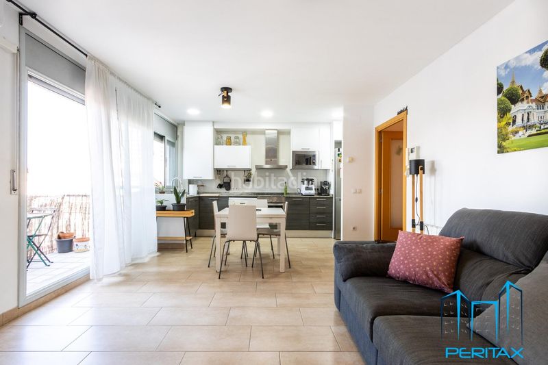 Foto bff6b3a7-ae97-471e-8ca4-b898d26e6347. Penthouse with heating parking in Covadonga Sabadell